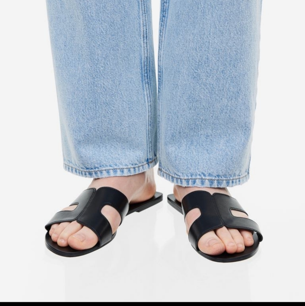 H&M Sandals - Picture 1 of 9